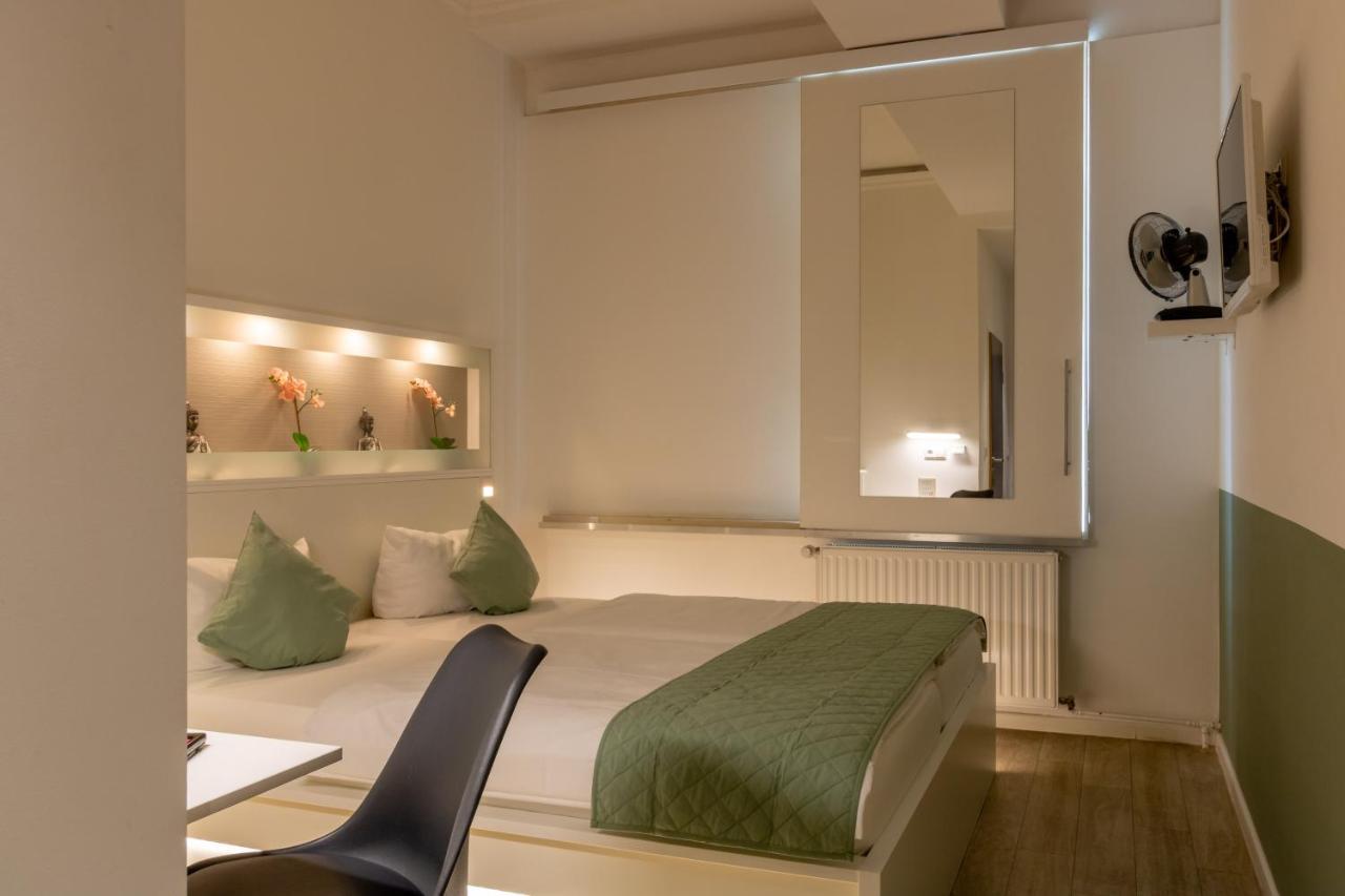Hotel Bedpark Stellingen Hamburgo Exterior foto