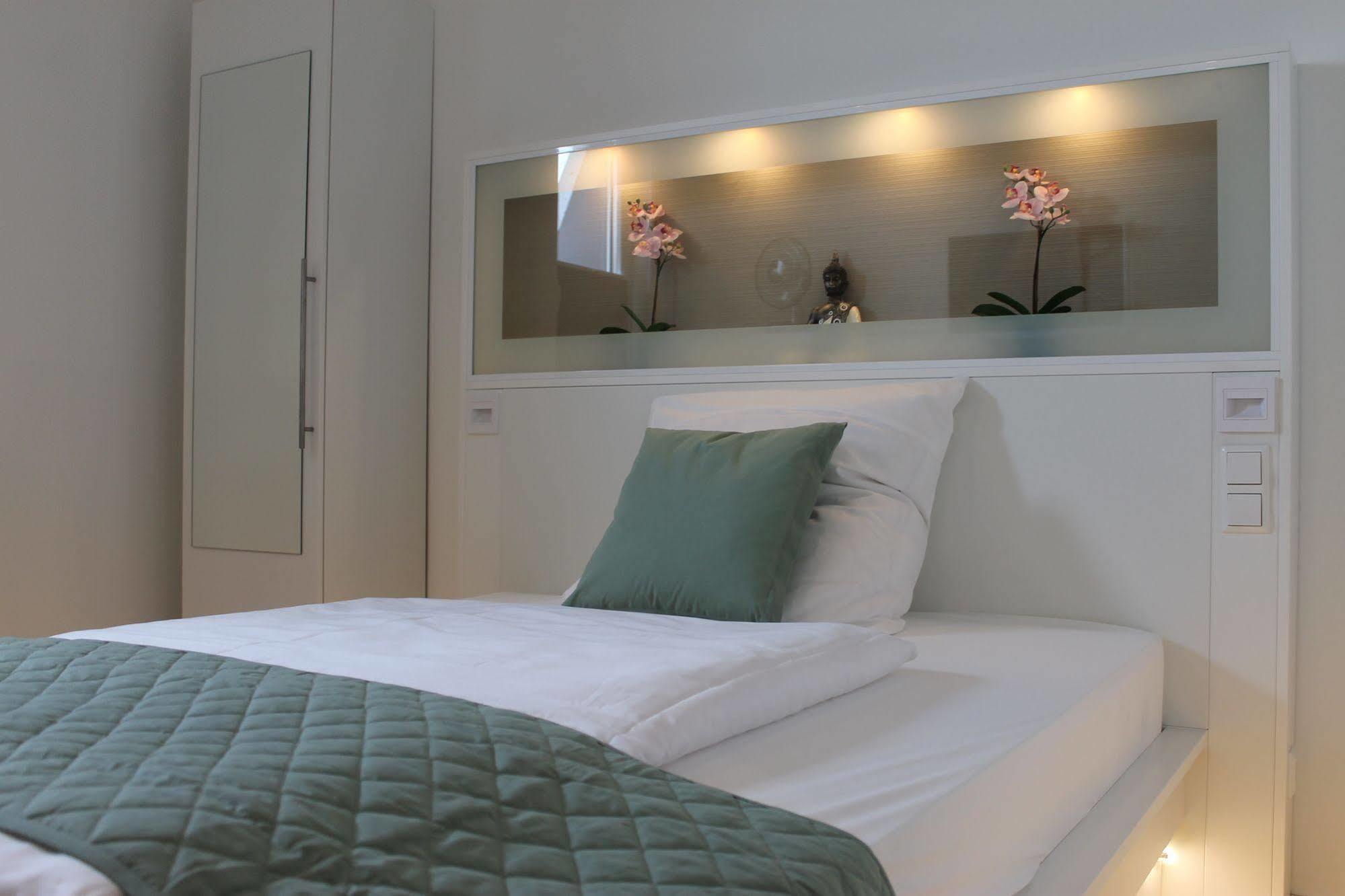 Hotel Bedpark Stellingen Hamburgo Exterior foto