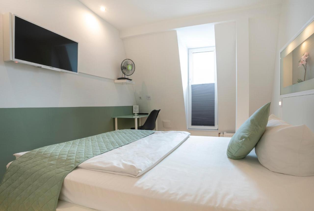 Hotel Bedpark Stellingen Hamburgo Exterior foto